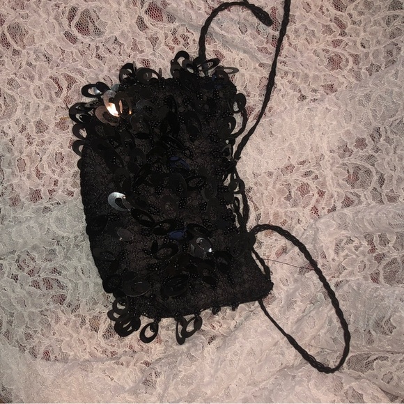 Elegant Black Sequin Clutch - Picture 5 of 5